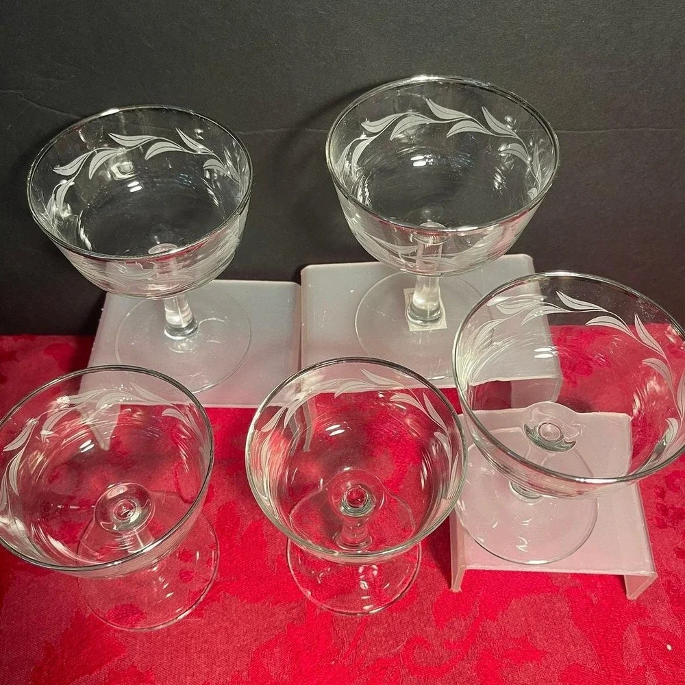 Vintage Cristal D'Arques Laurel Leaf Champagne Glasses France Set of 5 Platinum